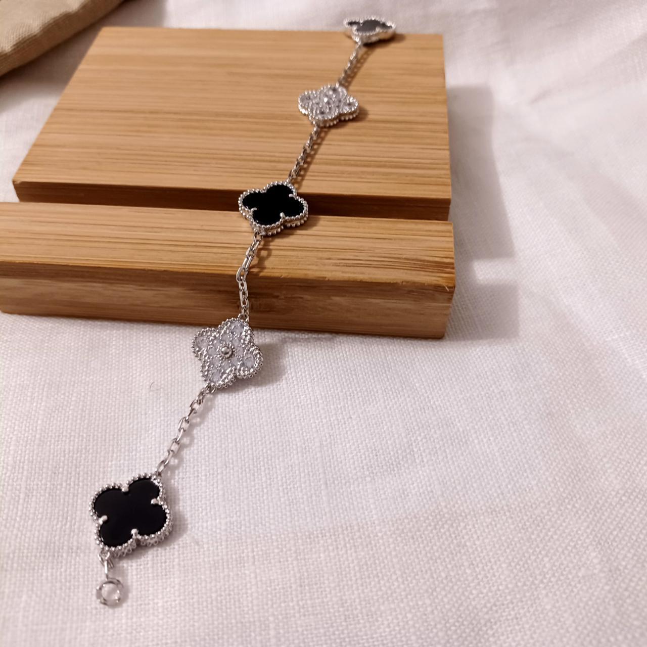 Vintage Alhambra 18K Yellow Gold Diamond Onyx Bracelet